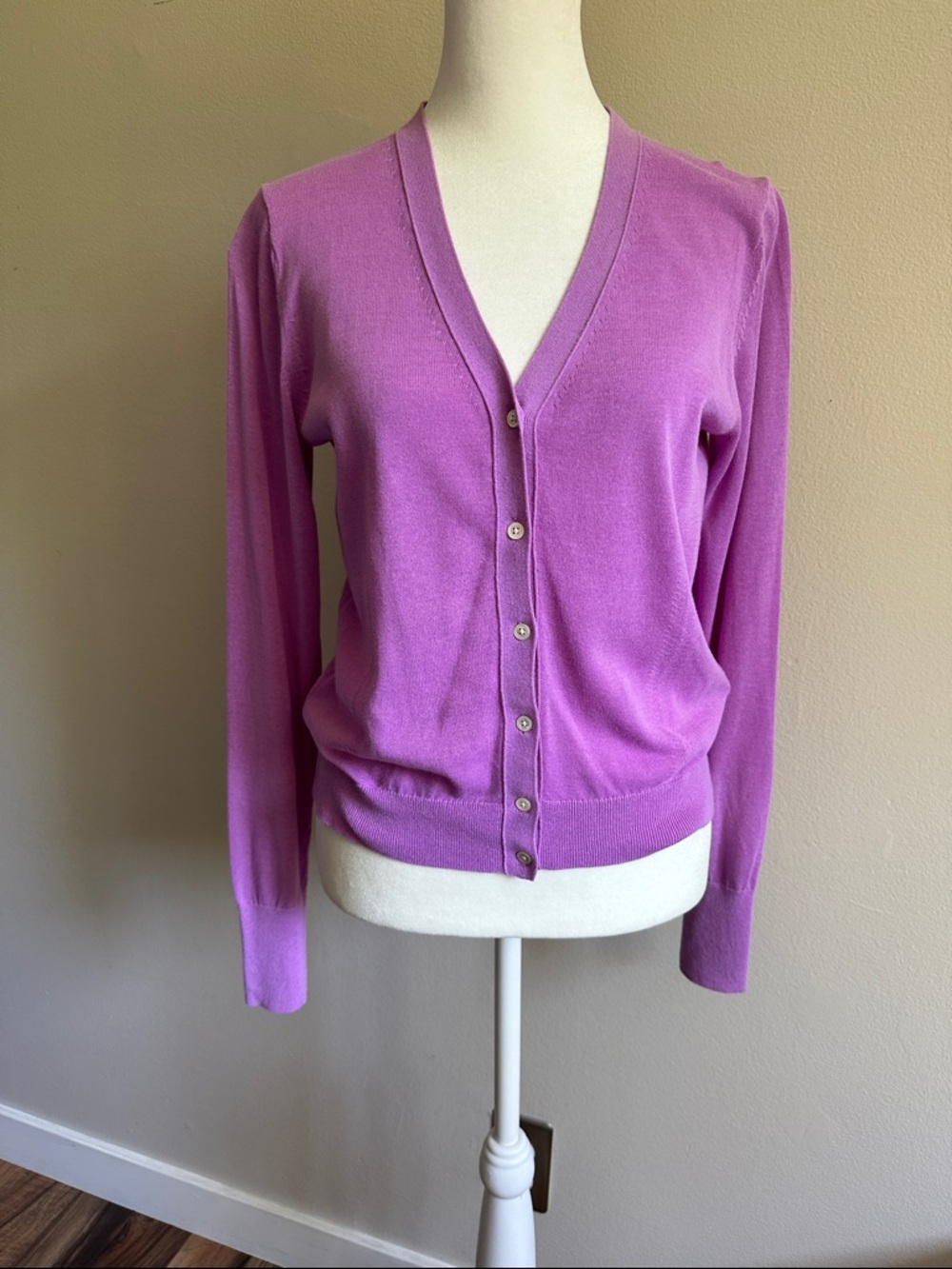 Banana Republic Women's V-Neck Button Cardigan - Lavender Pink